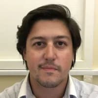 Fernando Medina, Médico en Insyso
